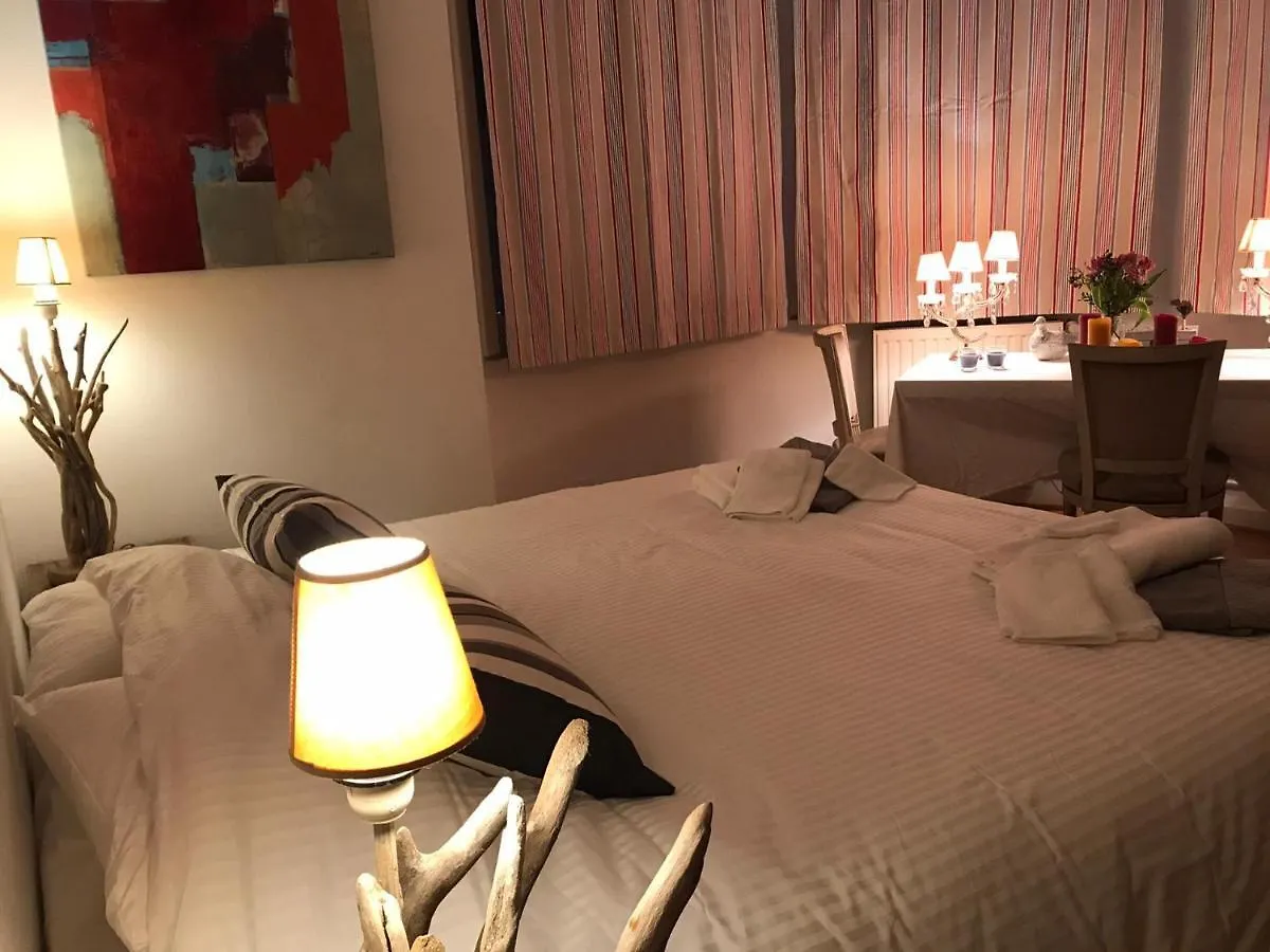 Le Dernier Metro Bed & Breakfast Woluwe-Saint-Pierre Belgium