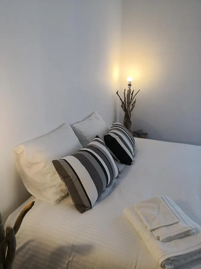 Le Dernier Metro Bed & Breakfast Woluwe-Saint-Pierre